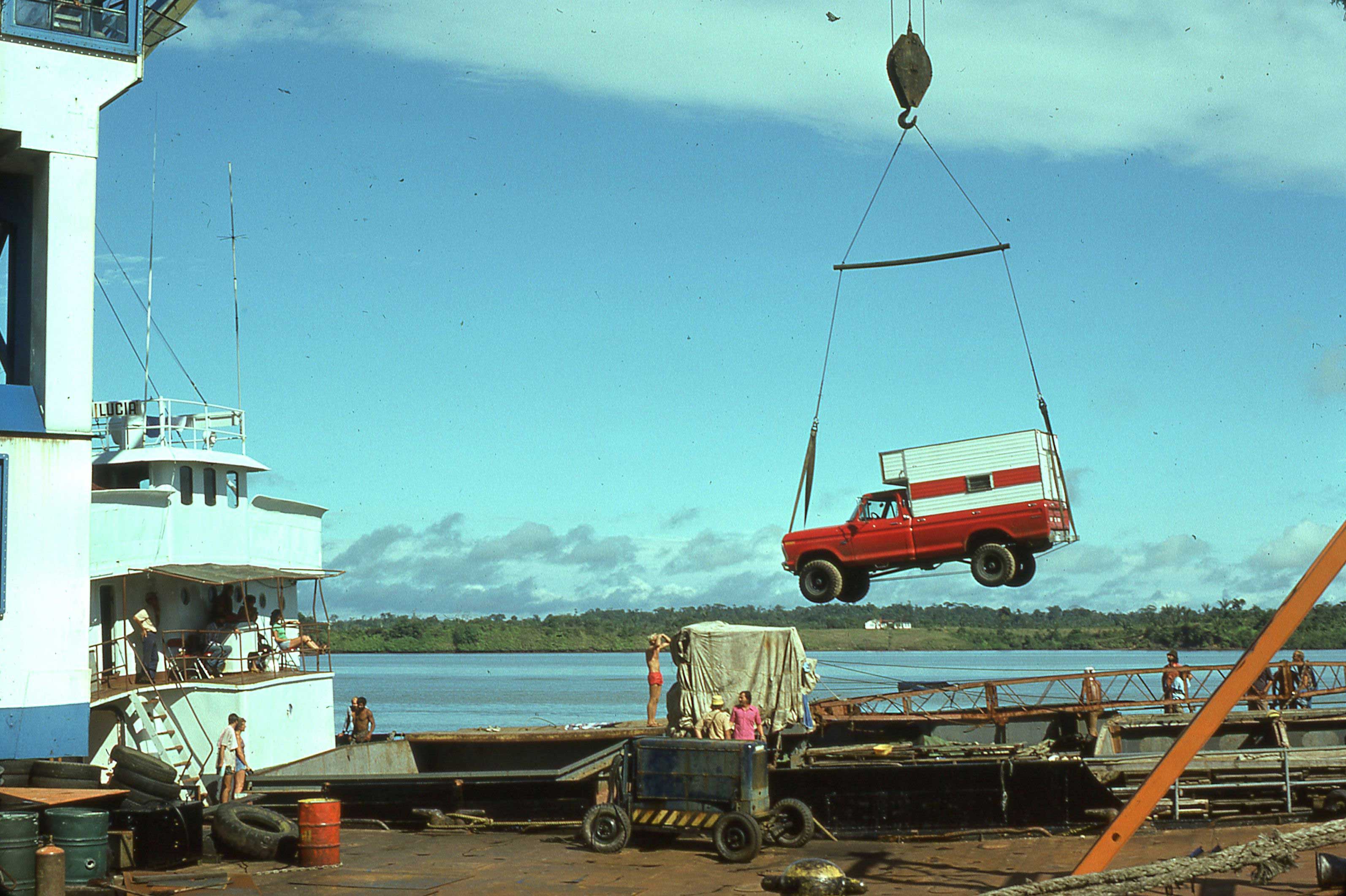 Documental "El Diario del Gringo" revela la historia de una ola icónica y la aventura de tres surfistas a bordo de una Ford F-250