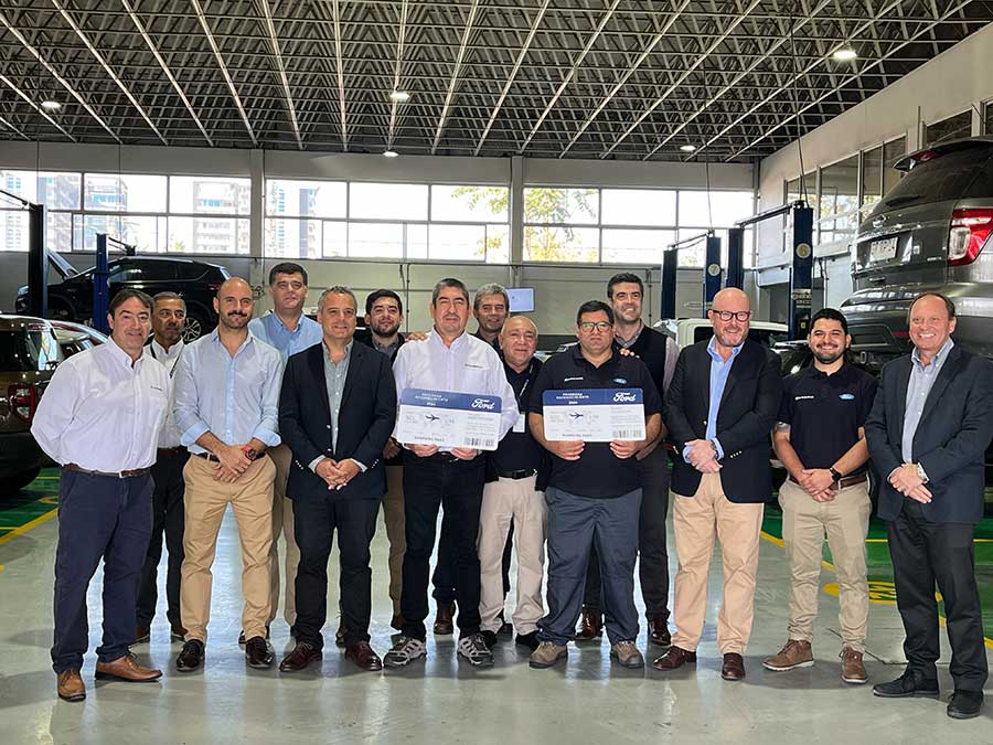 Ford Chile reconoció la excelencia de los asesores y técnicos de sus Concesionarios en el marco del Programa de Reconocimientos 2024