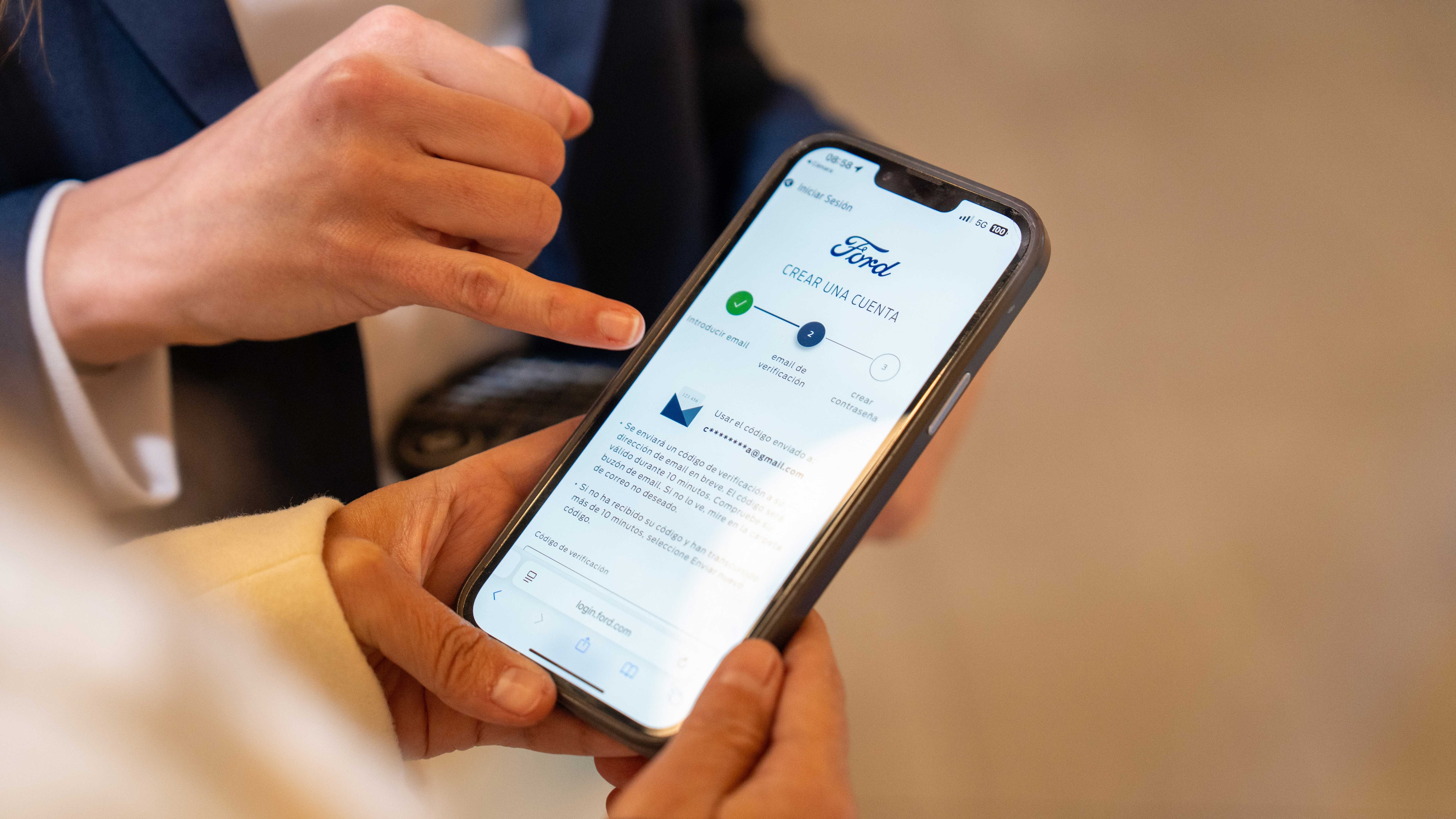 Ford lanza en Chile su Ford App: seguridad, tecnología y asistencia en la palma de tu mano