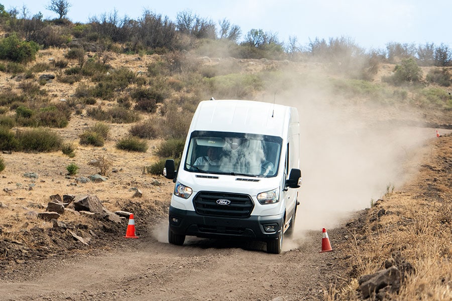 Ford presenta la nueva Transit Furgón MT 4x4