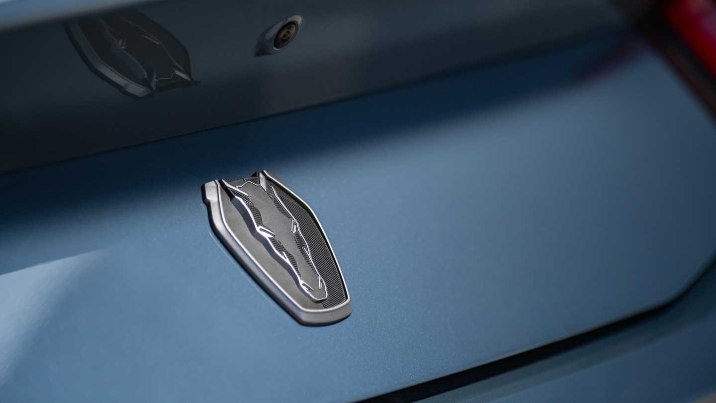 Nuevo Mustang® Dark Horse