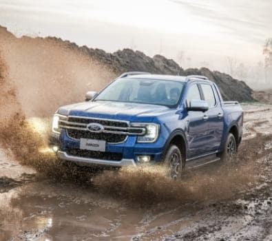 Ford ranger exterior en ruta