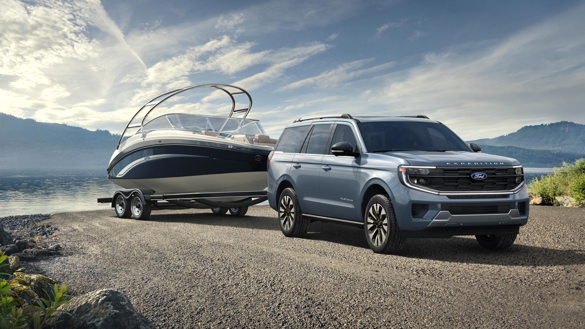 Ford Expedition remolcando una lancha