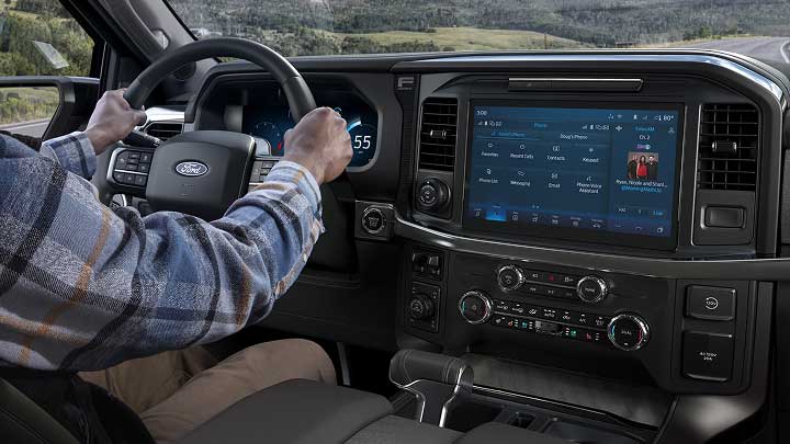 Pantalla táctil con sistema operativo SYNC 4