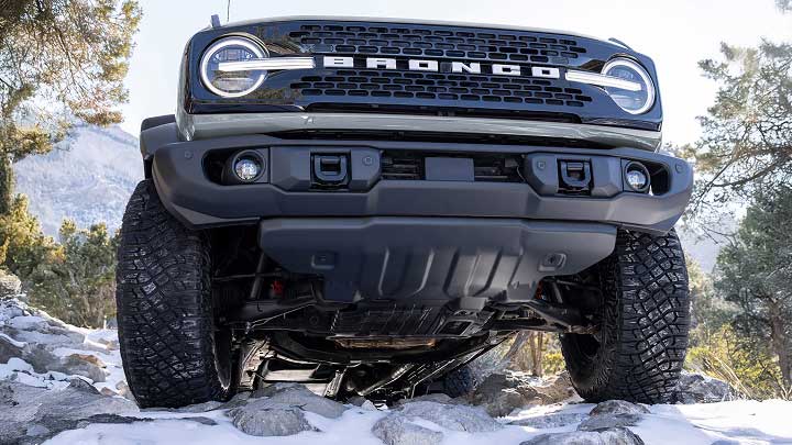 SUV Bronco con suspensión HOSS 3.0