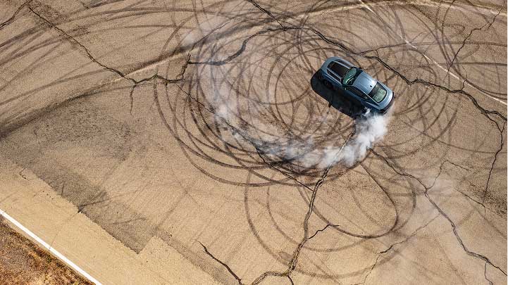 Ford Mustang con drift brake